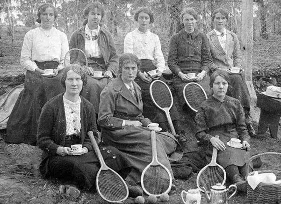 women tenis tea
